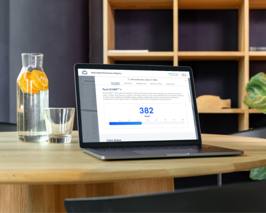 Pearl App Mockup Laptop Table