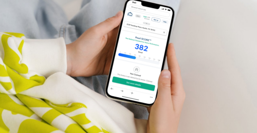 Pearl App Mockup Laptop Female Lap