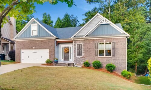 Front view of a Pearl Certified Platinum house.